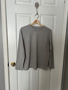 Minimalist Grey Long Sleeve Tee – Size M